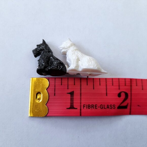 Vintage Scottie Dogs Brooch Black & White Plastic Pin Made in Britain - Picture 8 of 9